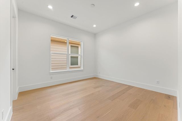 112 E 27th Street, Houston, TX 77008