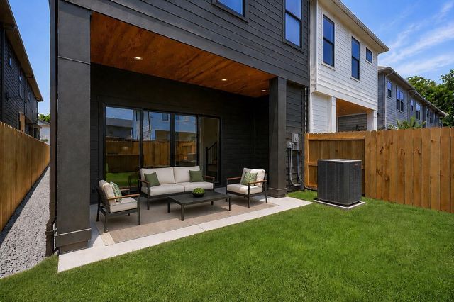 112 E 27th Street, Houston, TX 77008