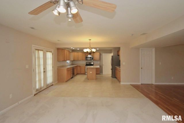 4303 W RUSTIC HOLLOW Drive, Peoria, IL 61615