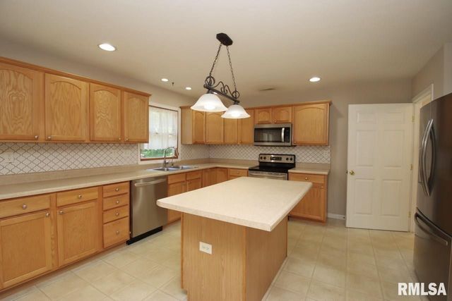 4303 W RUSTIC HOLLOW Drive, Peoria, IL 61615