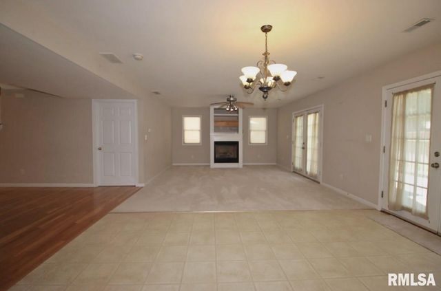 4303 W RUSTIC HOLLOW Drive, Peoria, IL 61615