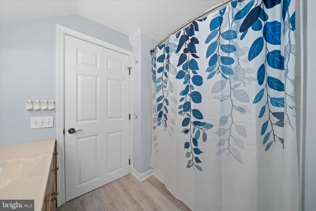 37 W SALISBURY DR, Wilmington, DE 19809