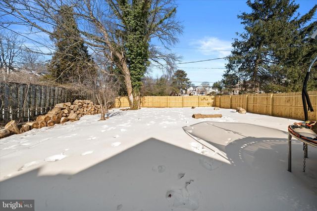 37 W SALISBURY DR, Wilmington, DE 19809