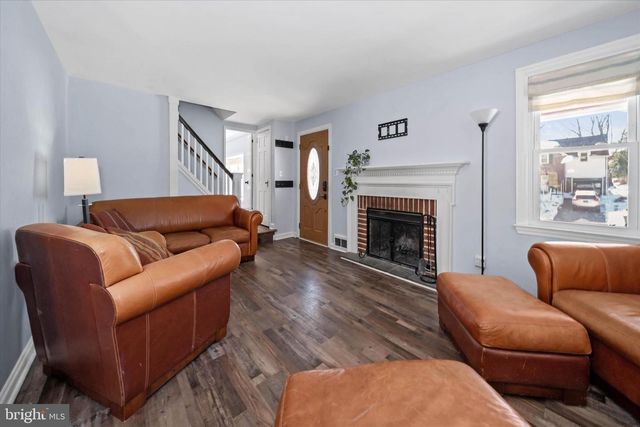 37 W SALISBURY DR, Wilmington, DE 19809