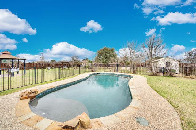 226 Brandi Ridge Drive, Midlothian, TX 76065