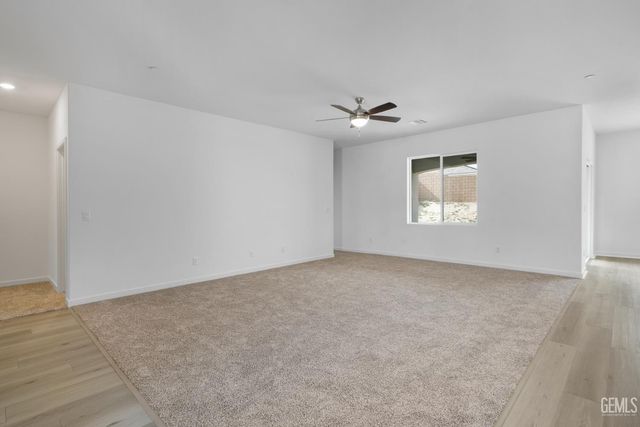 601 Elderberry Place, Shafter, CA 93263