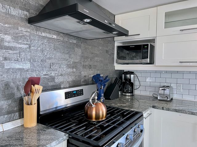 21 Sibley Dr, Yarmouth, MA 02673
