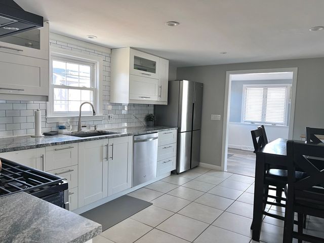 21 Sibley Dr, Yarmouth, MA 02673