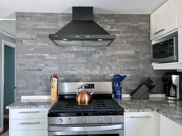 21 Sibley Dr, Yarmouth, MA 02673