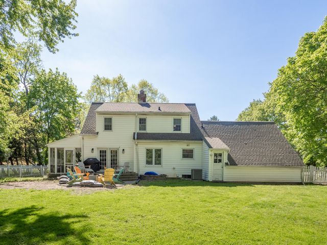 3811 Old Colony Road, Kalamazoo City, MI 49008