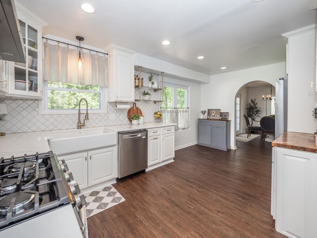 3811 Old Colony Road, Kalamazoo City, MI 49008