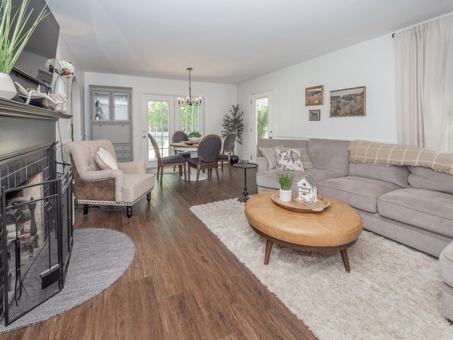 3811 Old Colony Road, Kalamazoo City, MI 49008