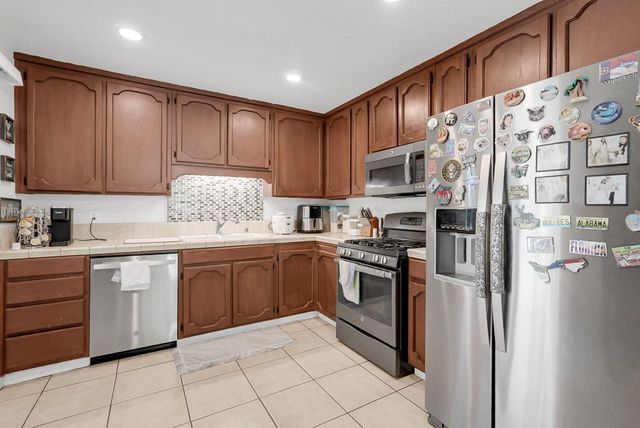 624 El Capitan Ave, Manteca, CA 95337