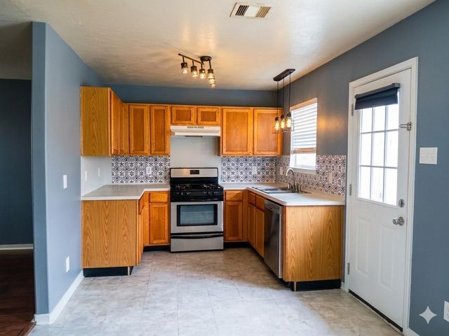 4127 Mistissin Lane, Houston, TX 77053