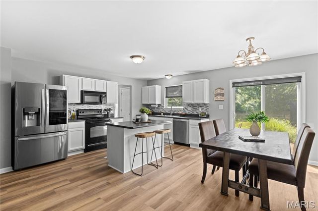 1955 Briarfield Drive, Lake St Louis, MO 63367