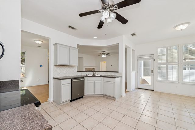 10110 Lakeview Drive, Providence Village, TX 76227