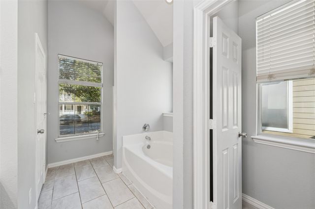 10110 Lakeview Drive, Providence Village, TX 76227