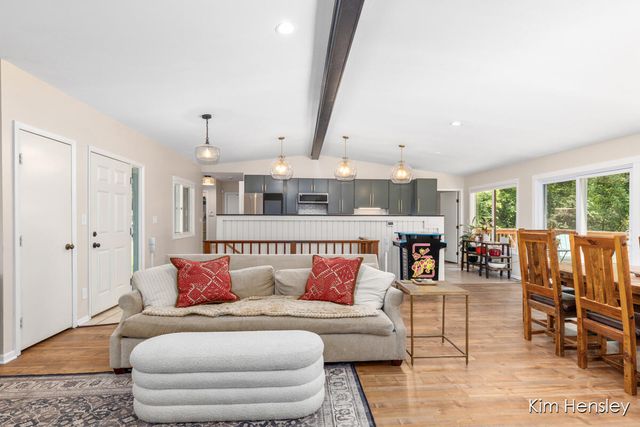 4736 Burton Street, Grand Rapids, MI 49546