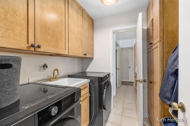 4736 Burton Street, Grand Rapids, MI 49546