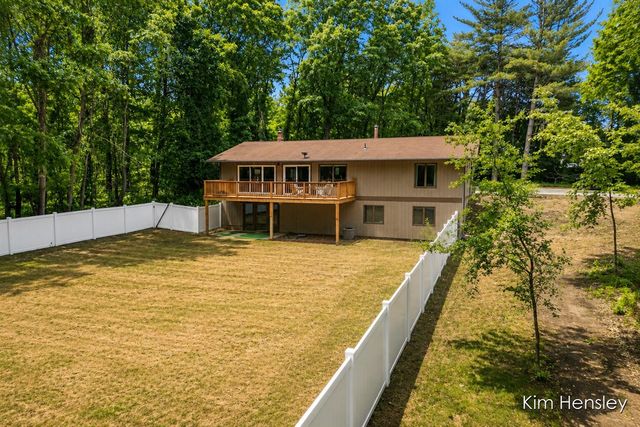 4736 Burton Street, Grand Rapids, MI 49546