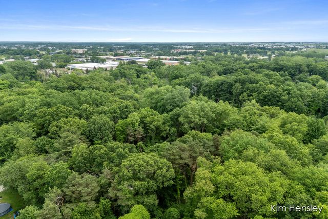 4736 Burton Street, Grand Rapids, MI 49546