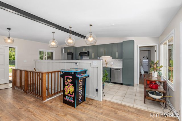 4736 Burton Street, Grand Rapids, MI 49546