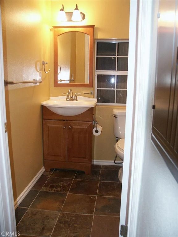 Image 24 of property listing at 124 N Naomi, Burbank, CA 91505