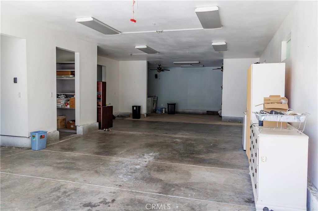 Image 27 of property listing at 124 N Naomi, Burbank, CA 91505