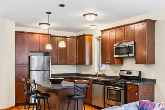 1229 St James Court, Madison, WI 53715