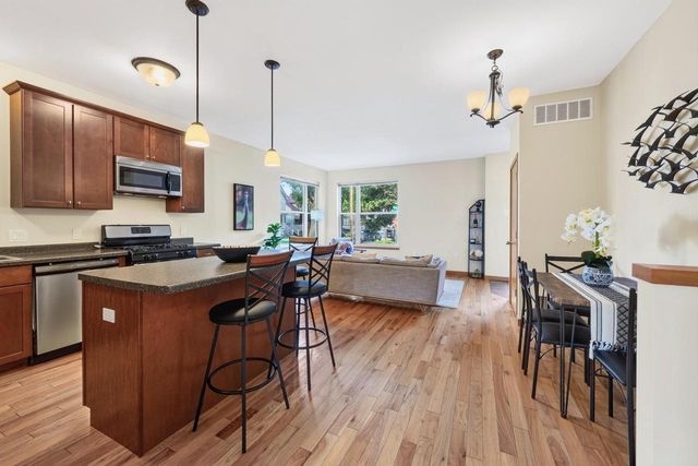 1229 St James Court, Madison, WI 53715