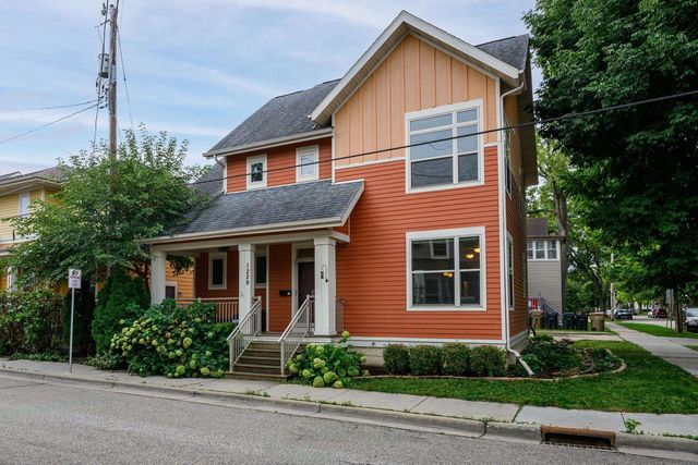 1229 St James Court, Madison, WI 53715