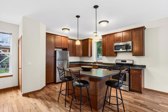 1229 St James Court, Madison, WI 53715