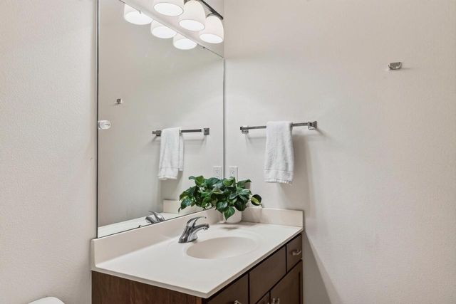 1229 St James Court, Madison, WI 53715