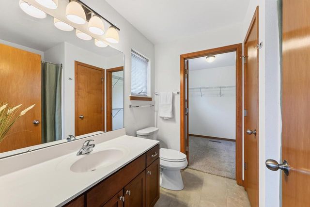 1229 St James Court, Madison, WI 53715