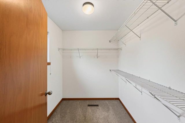 1229 St James Court, Madison, WI 53715