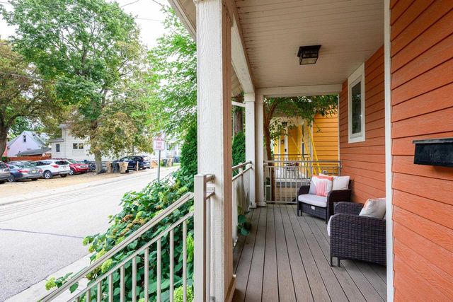 1229 St James Court, Madison, WI 53715