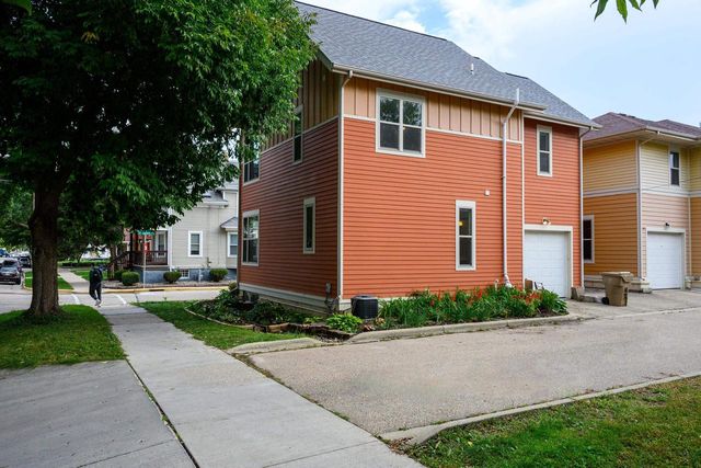 1229 St James Court, Madison, WI 53715