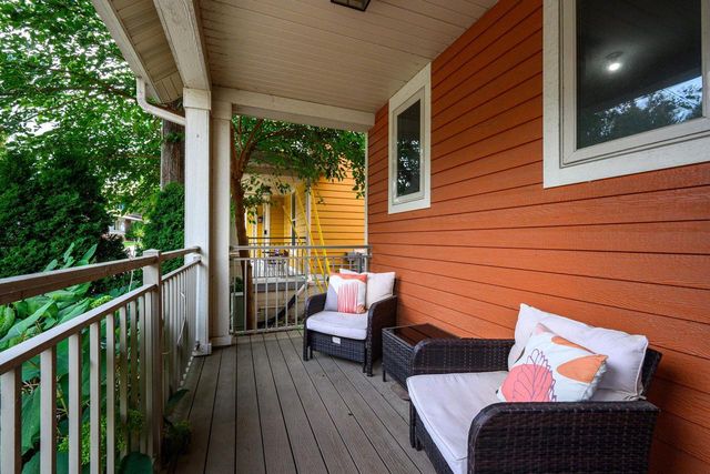 1229 St James Court, Madison, WI 53715