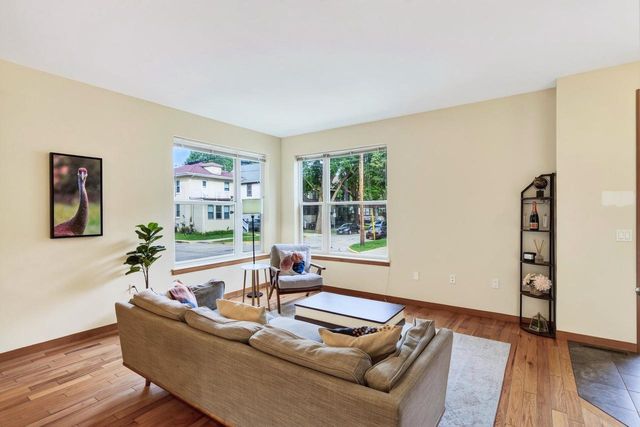1229 St James Court, Madison, WI 53715