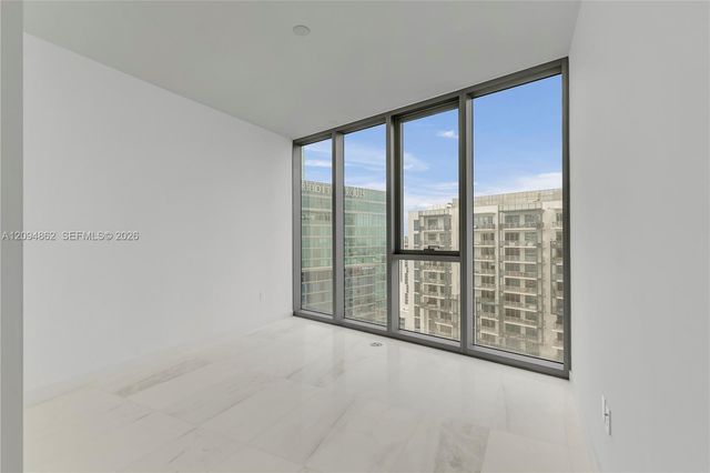 300 Biscayne Blvd Way 4203, Miami, FL 33131