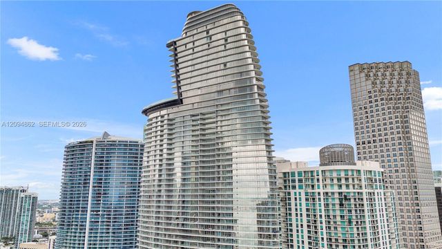 300 Biscayne Blvd Way 4203, Miami, FL 33131