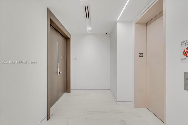 300 Biscayne Blvd Way 4203, Miami, FL 33131