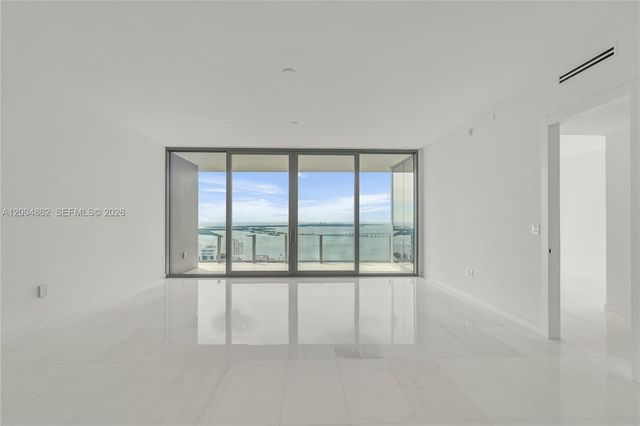 300 Biscayne Blvd Way 4203, Miami, FL 33131