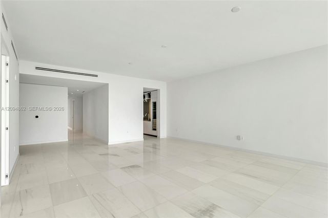 300 Biscayne Blvd Way 4203, Miami, FL 33131