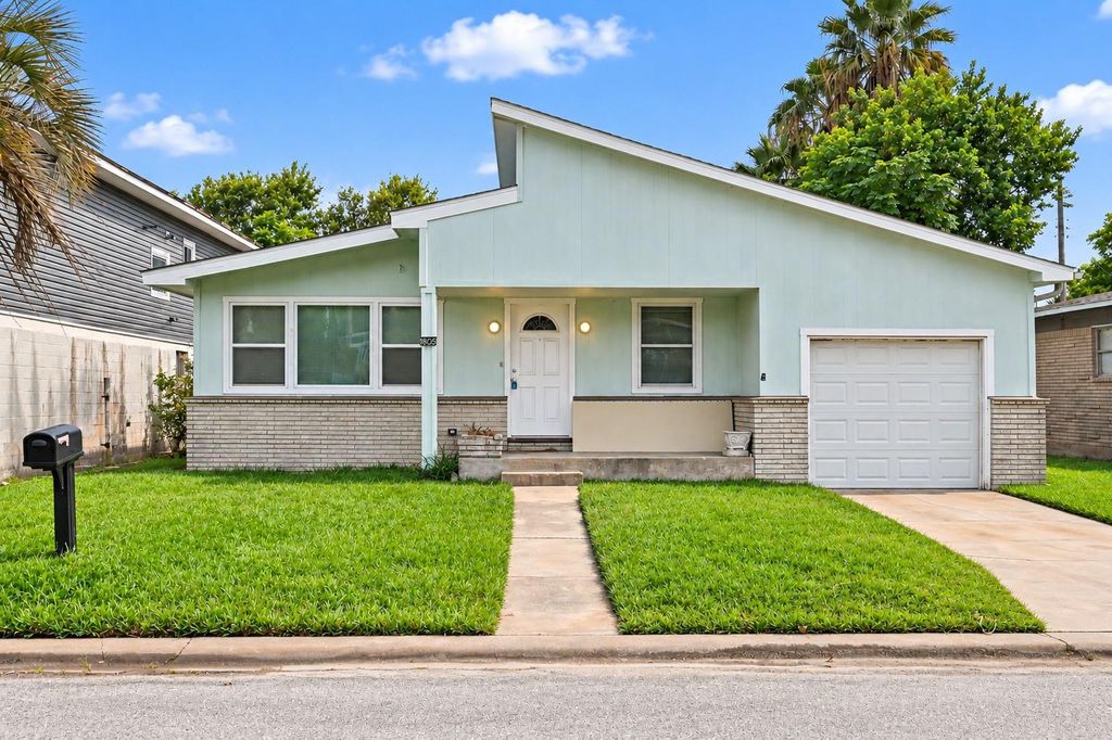 1805 Bayou Homes Drive, Galveston, TX 77551