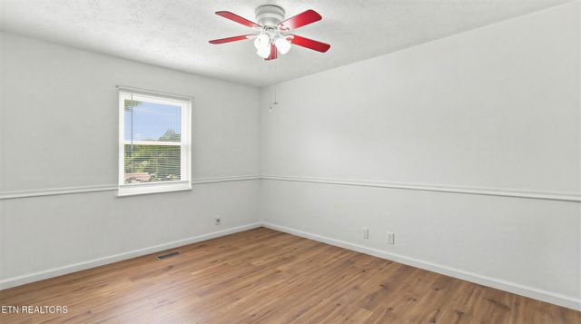 2317 Roundtree Rd, Knoxville, TN 37923