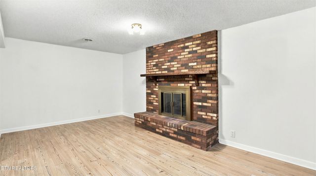2317 Roundtree Rd, Knoxville, TN 37923