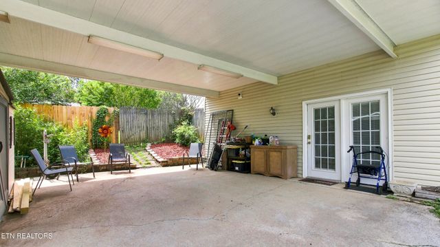 2317 Roundtree Rd, Knoxville, TN 37923