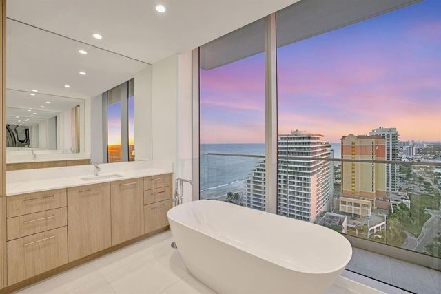 153 N Seabreeze Boulevard 2202-S, Fort Lauderdale, FL 33304