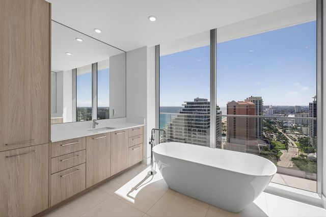 153 N Seabreeze Boulevard 2202-S, Fort Lauderdale, FL 33304